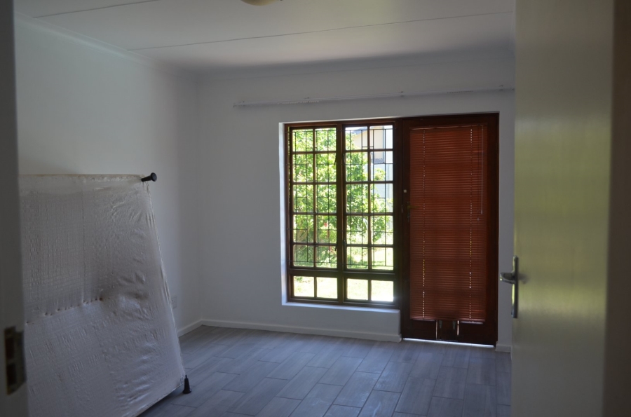 To Let 1 Bedroom Property for Rent in Bodorp Western Cape